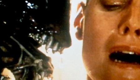 kus met een alien uit de film Alien 3 kus met een alien uit de film Alien 3